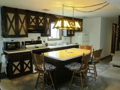 N9519 Phalzgraff Rd, Tomahawk, WI 54487 - photo 4