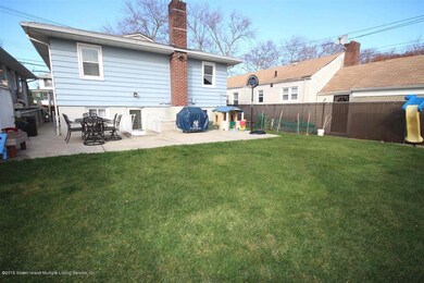 264 Edison St, Staten Island, NY 10306 - photo 3