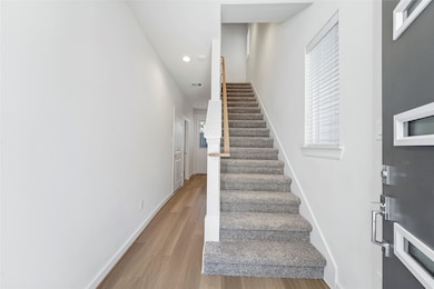 1st Floor Entry