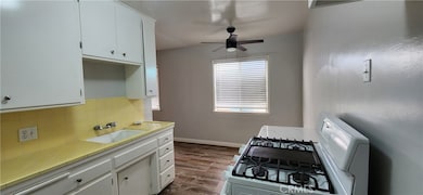 134 13th St unit C, Seal Beach, CA 90740 - photo 3