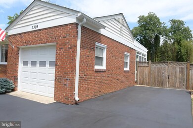 3305 Kaywood Place, Falls Church, VA 22041 - photo 4