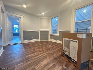 182 Seymour Ave unit 2, Newark, NJ 07108 - photo 2