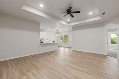 404 Erie St, Cleburne, TX 76031 - photo 5