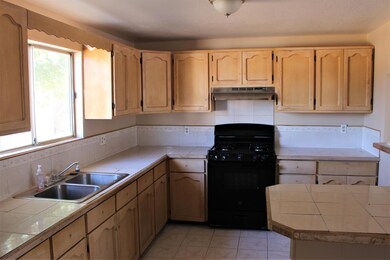 8101 Broadway Dr, El Paso, TX 79915 - photo 5