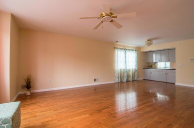 467 Fanning Street-3