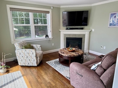 9 Endicott St unit B, Danvers, MA 01923 - photo 4