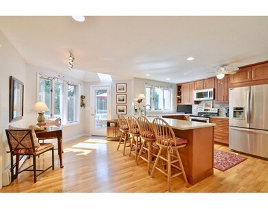 18 Camelot Cir, Dudley, MA 01571 - photo 4