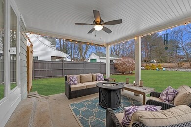 5 Tufts St, Marblehead, MA 01945 - photo 4