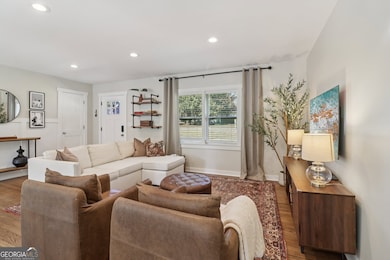 984 Valley Dr SE, Smyrna, GA 30080 - photo 3