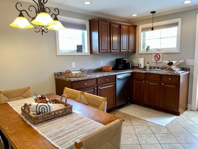 20 Lowell St, Seabrook, NH 03874 - photo 7