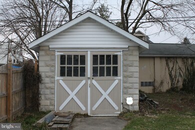 3002 Fleetwood Ave, Baltimore, MD 21214 - photo 7