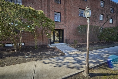 100 Sewall Ave unit 5, Brookline, MA 02446 - photo 3