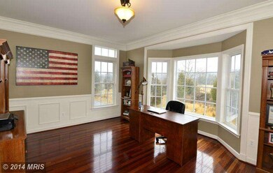 22031 Auction Barn Dr, Ashburn, VA 20148 - photo 4