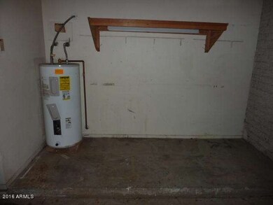 023-567123 Garage storage area