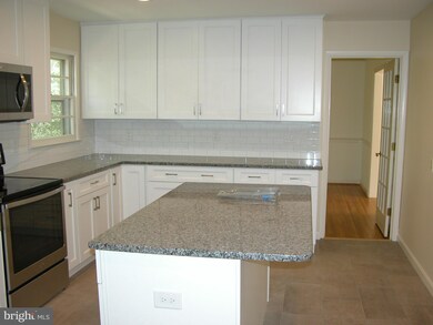 4405 Rockcrest Dr, Fairfax, VA 22032 - photo 5