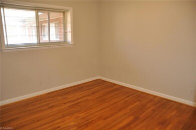 1608 W Northwest Blvd unit G, Winston Salem, NC 27104 - photo 4