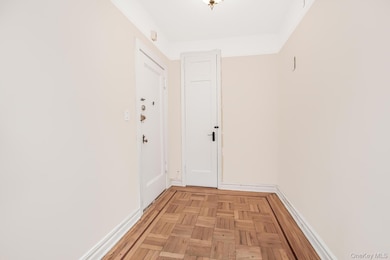 Parkway Towers unit 5A, Yonkers, NY 10704 - photo 5