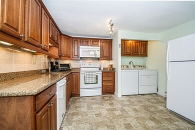 144 Thissell Ave unit 1, Dracut, MA 01826 - photo 3