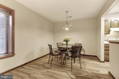23140 Cobblestone Ln unit 211, California, MD 20619 - photo 5