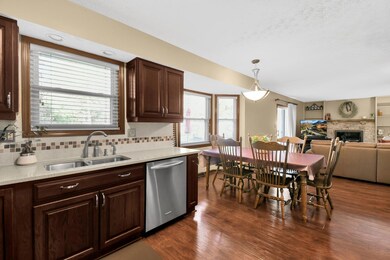 6-web-or-mls-149-vantage-point-pl