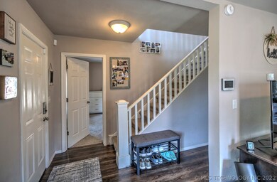 114 E 6th St, Claremore, OK 74017 - photo 4