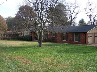 402 Beverly Dr, Statesville, NC 28625 - photo 2