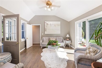 28 Chestnut St, Old Orchard Beach, ME 04064 - photo 5