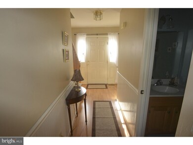 344 Buckingham Cir, Harleysville, PA 19438 - photo 2