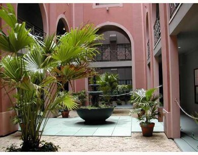 760 Magazine St unit 221, New Orleans, LA 70130 - photo 2