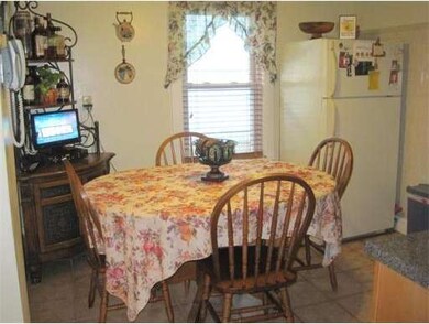 58 Whiting St, Lynn, MA 01902 - photo 3