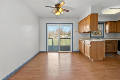 35520 Margurite Ln, Paw Paw, MI 49079 - photo 5