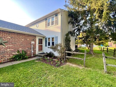 405 Washington Blvd, Womelsdorf, PA 19567 - photo 4