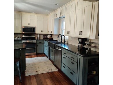 Kitchen 1