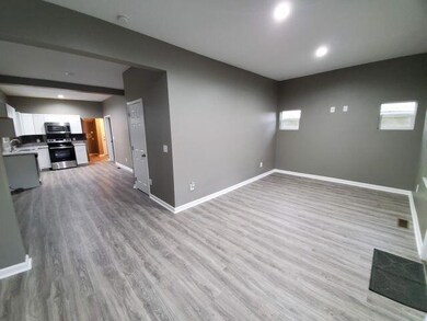 204 W Poplar St, Johnson City, TN 37604 - photo 7