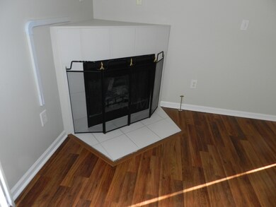 Gas log fireplace