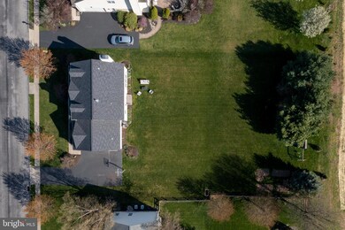 1009 Broadleaf Cir, Royersford, PA 19468 - photo 4