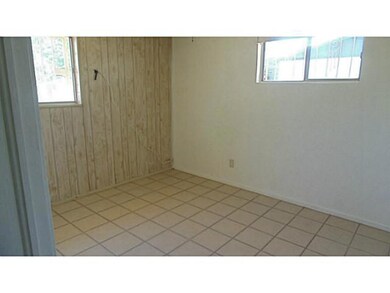 256 Jensen Ave, El Paso, TX 79915 - photo 5