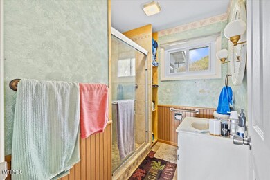 2405 Melborne Dr, Johnson City, TN 37601 - photo 6