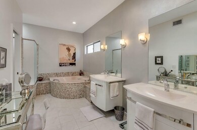 Master Bath ensuite