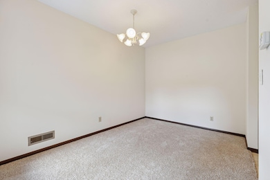 1036 Carmel Ct, Saint Paul, MN 55126 - photo 6