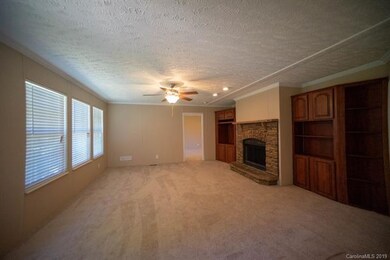 142 Fox Run Dr, Statesville, NC 28625 - photo 2