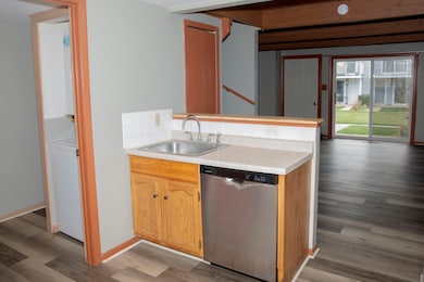 unlisted-address, Round Lake Beach, IL 60073 - photo 6