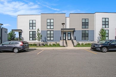 6015 Port View Dr SE, Grand Rapids, MI 49512 - photo 2