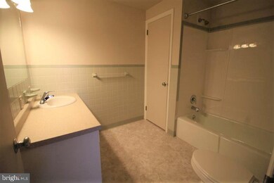 101 W Main St unit 2, New Holland, PA 17557 - photo 4