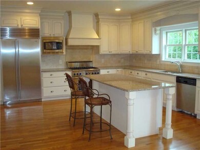 10 Spezzano Dr, Riverside, CT 06878 - photo 5