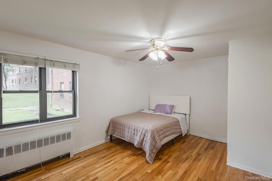 74-81 220th St unit 94B1, Oakland Gardens, NY 11364 - photo 6