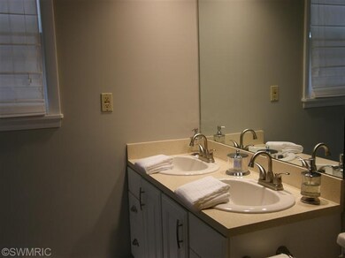 9659 Berrien St unit 3, Union Pier, MI 49129 - photo 4