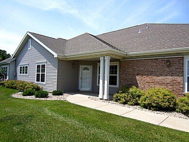 24 Northlight Way unit 7, Fitchburg, WI 53711 - photo 2