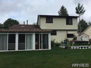 1226 Doebler Dr, North Tonawanda, NY 14120 - photo 2