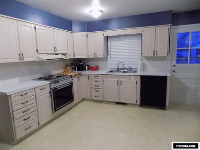 1644 Jim Bridger Ave, Casper, WY 82604 - photo 2